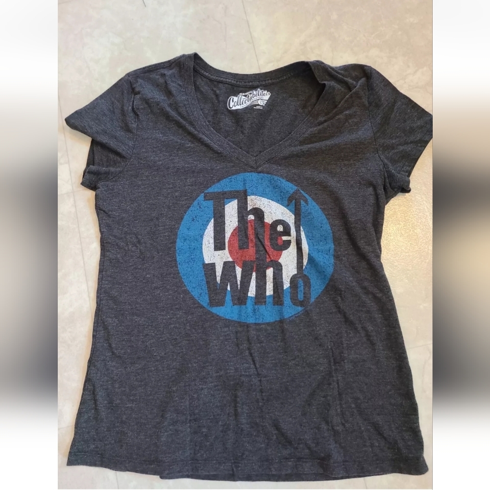Vintage Y2K Old Navy Collectabilitees THE WHO band tshirt,Vneck,Size Large